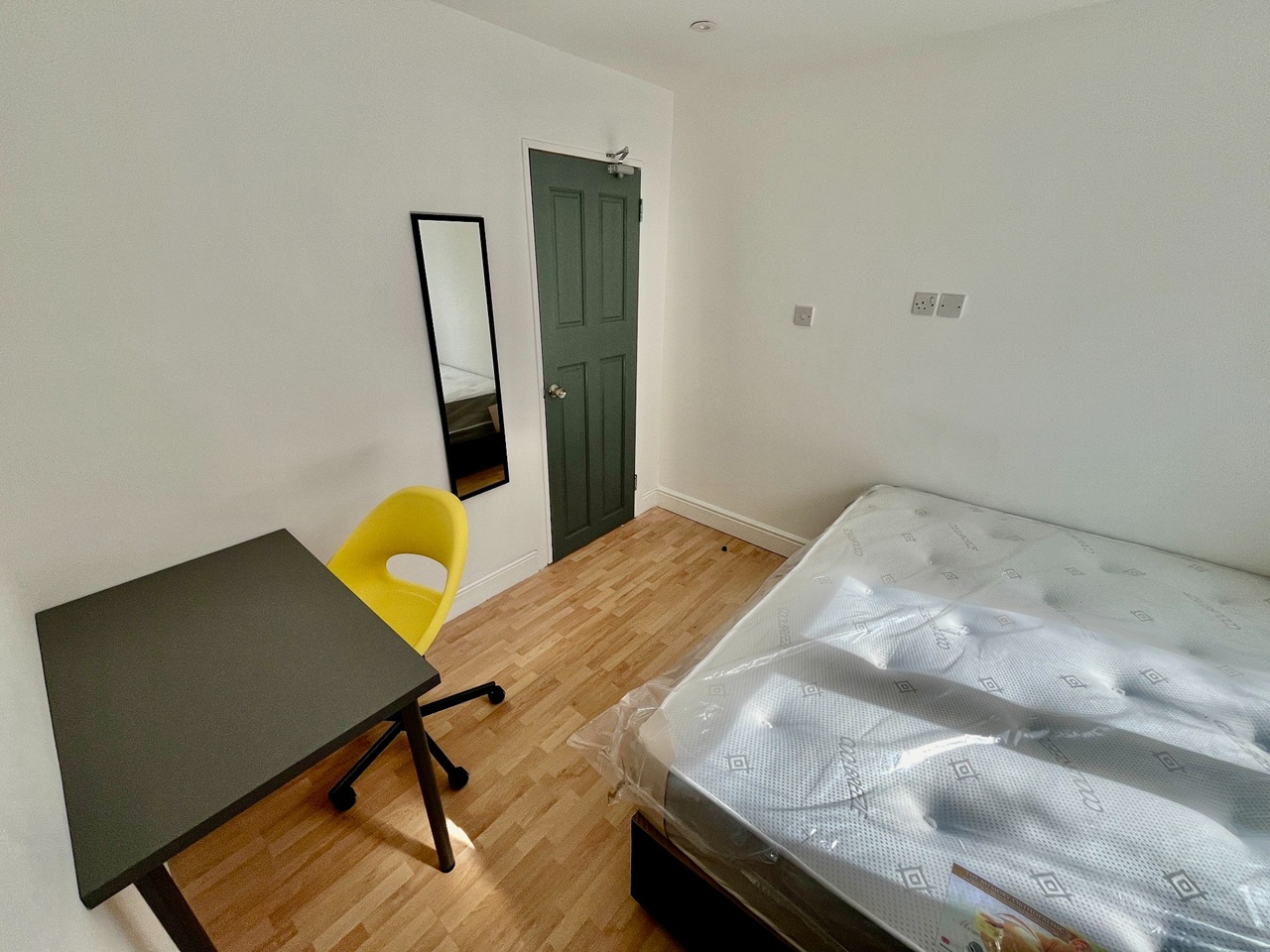 Additional image 2 of Room in a Shared Flat, Minerva Close, SW9, N1 7GU