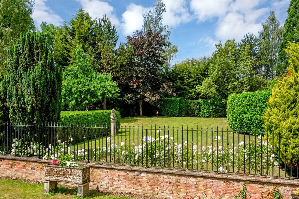 Additional image 20 of 5 bed detached house for saleChestnut Drive, Stretton Hall, Oadby, Leicester LE2