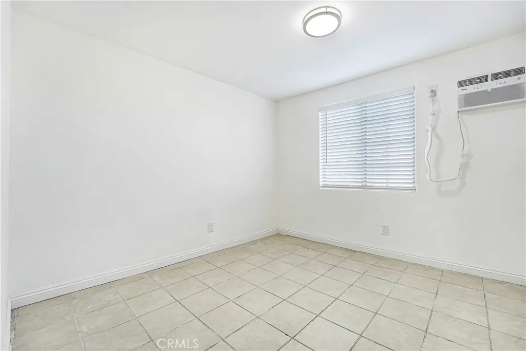 Additional image 15 of 400 W 109th Street W Unit 2, Los Angeles, CA 90061