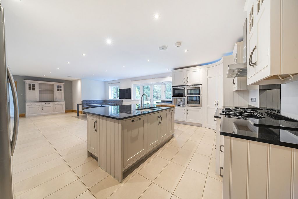 Additional image 10 of 7 bed detached house for saleLing Lane, Leeds LS14