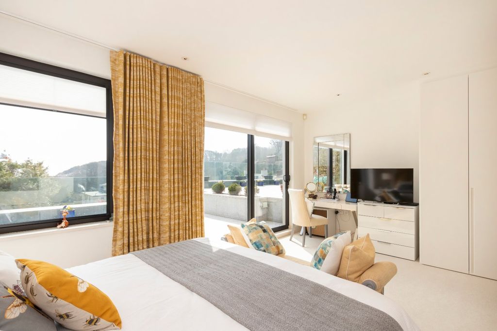 Additional image 26 of 3 bed flat for saleGeorge Road, St. Peter Port, Guernsey GY1