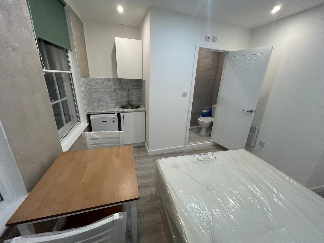 Additional image 18 of Studio Flat, London, SW1V, N1 7GU