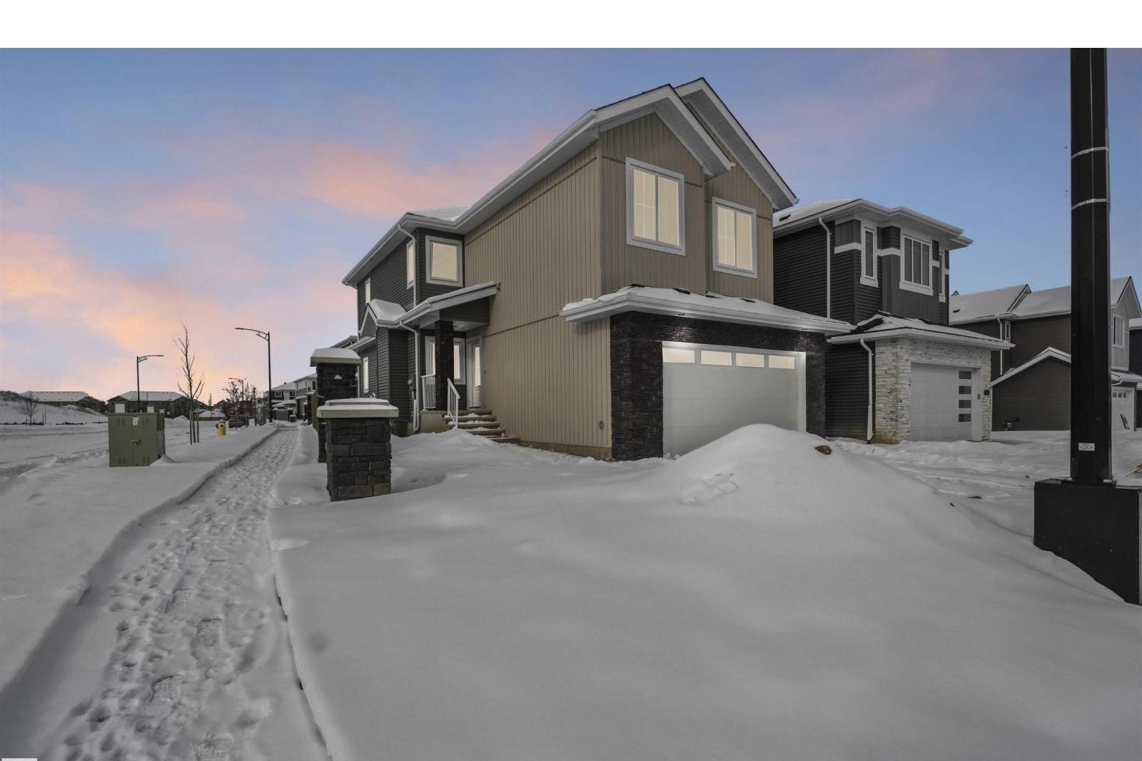 Additional image 7 of 3304 Chickadee Drive NW, Edmonton, AB, T5V1R5