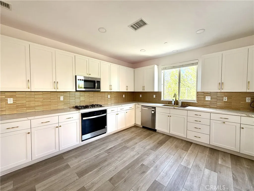 Additional image 38 of 67 Fuchsia, Lake Forest, CA 92630