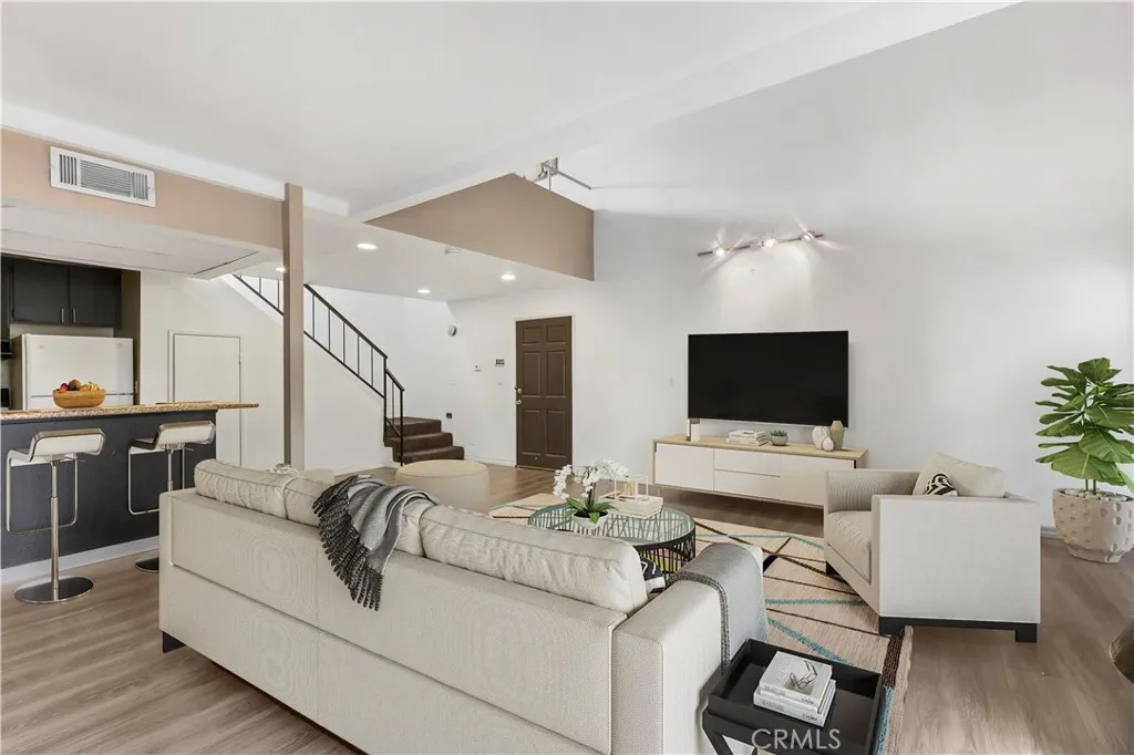 Additional image 23 of 18645 Hatteras, Tarzana, CA 91356