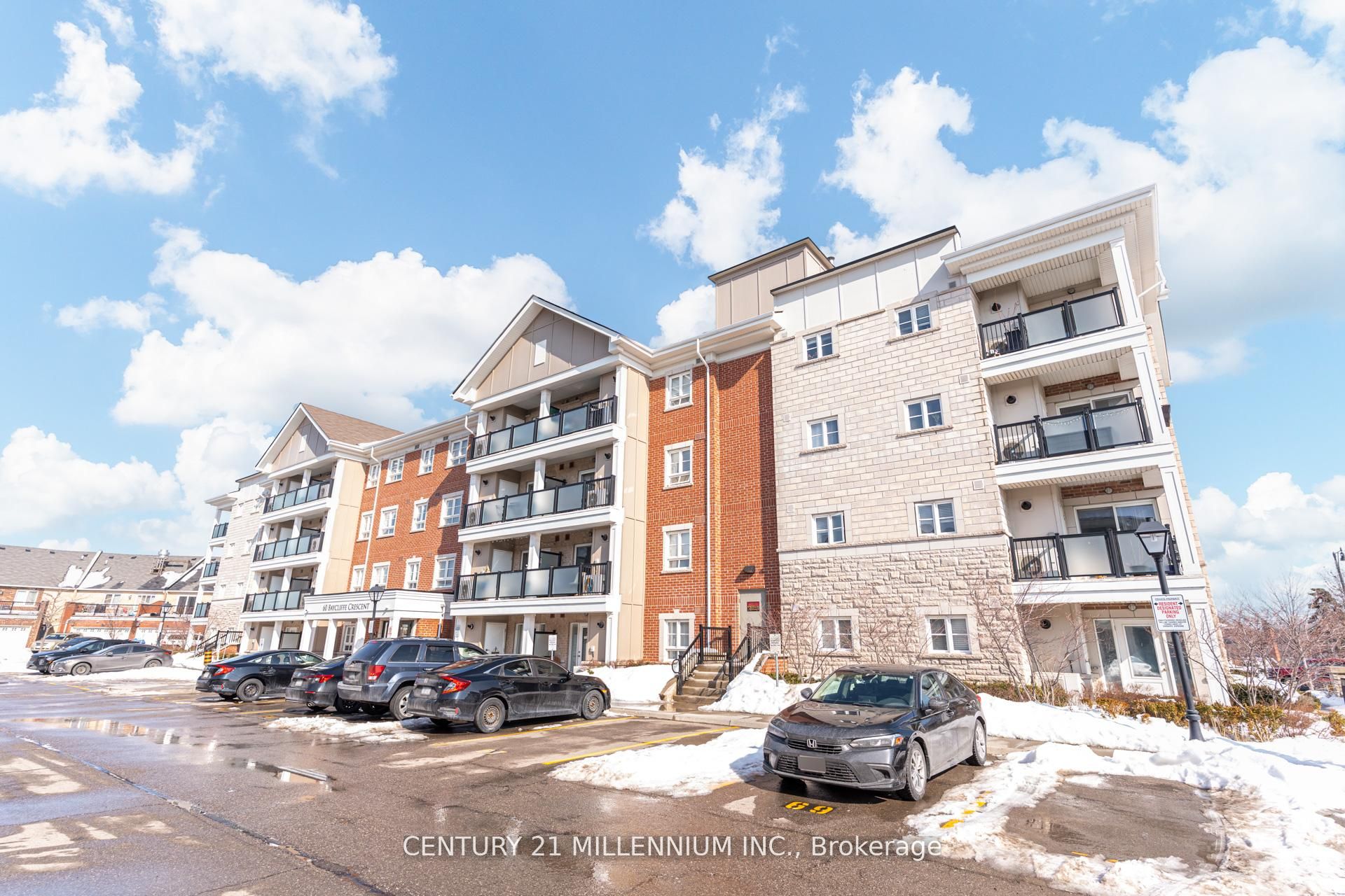 204-60 Baycliffe Crescent, Brampton, ON, L7A 0Z4