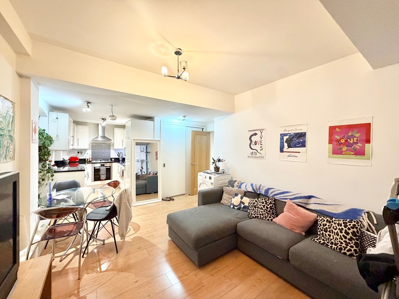 Additional image 3 of 2 Bed Flat, Whitechapel High Street, E1, N1 7GU