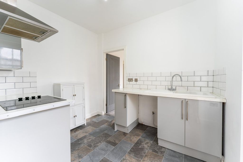 Additional image 8 of 1 bed flat for saleTemple Street, Llandrindod Wells LD1