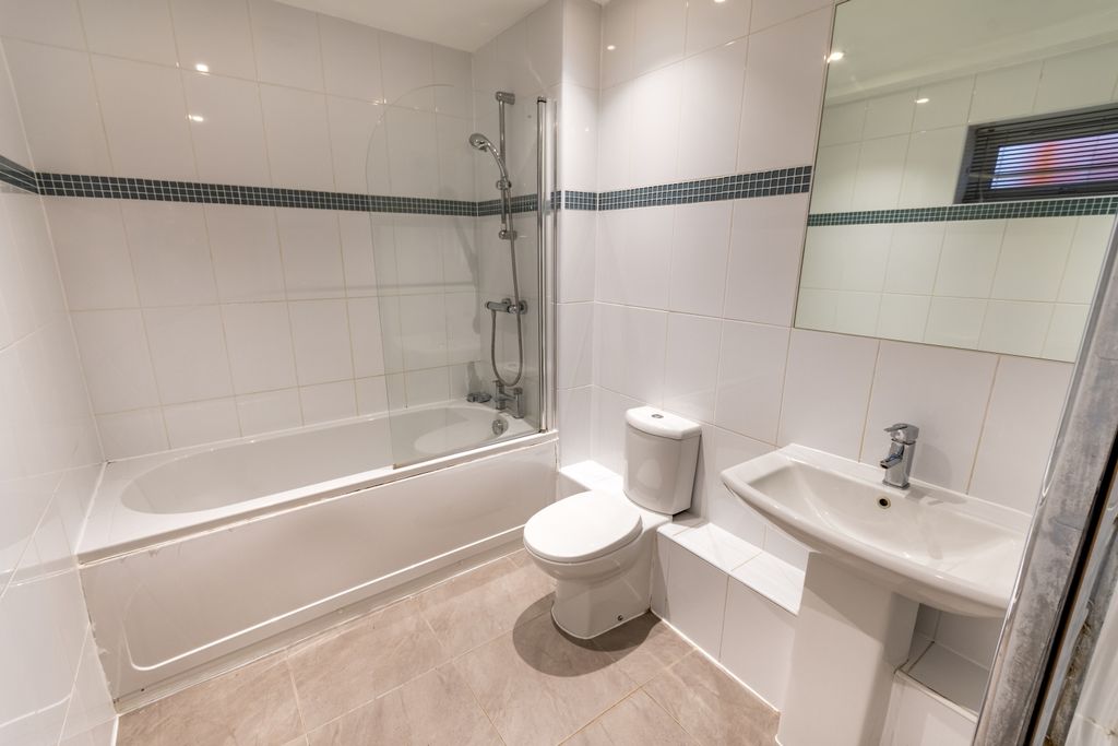 Additional image 7 of 2 bed flat for saleApartment 100 Linea, Dunstall Street, Scunthorpe DN15