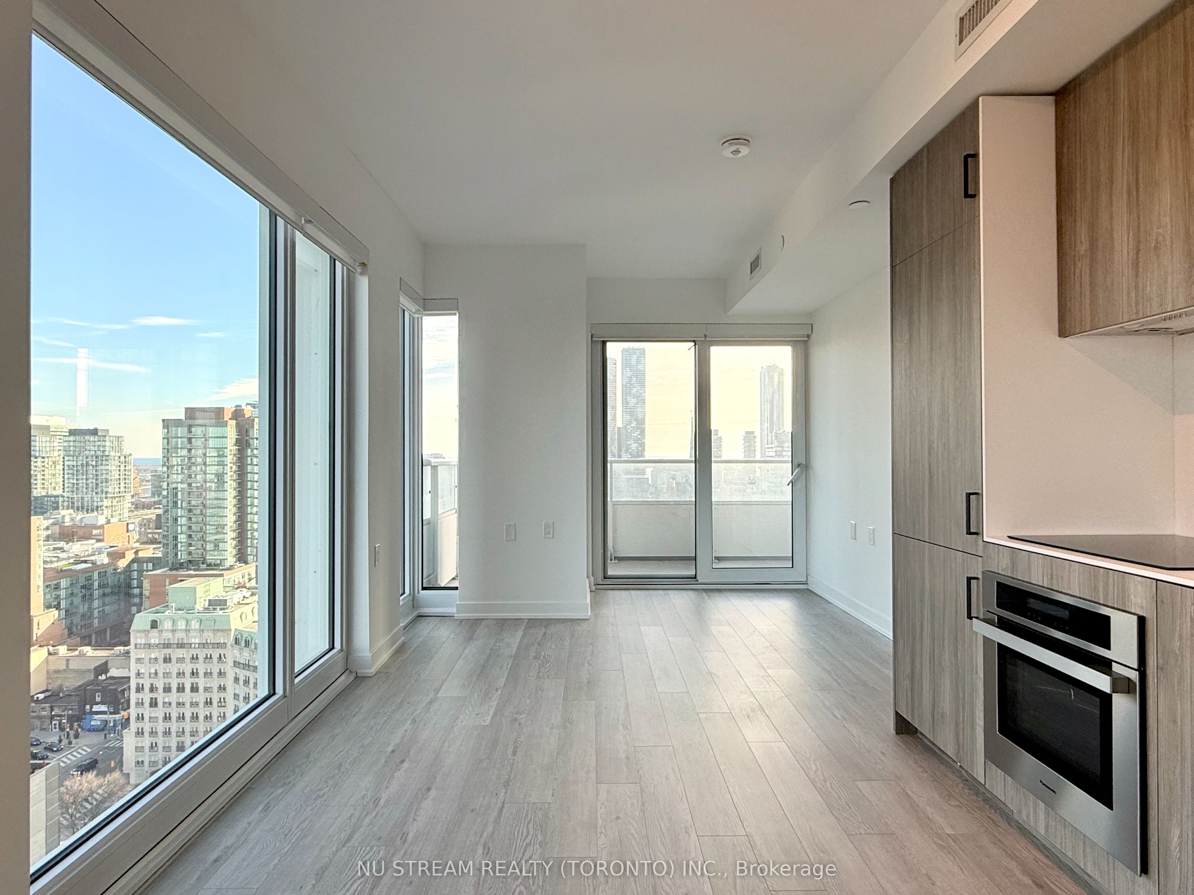 2203-88 Queen Street E, Toronto, ON, M5C 0B6
