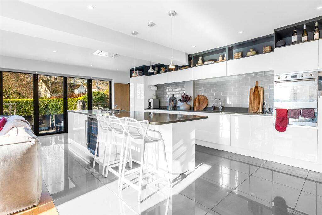 Additional image 9 of Canonsfield Road, Welwyn