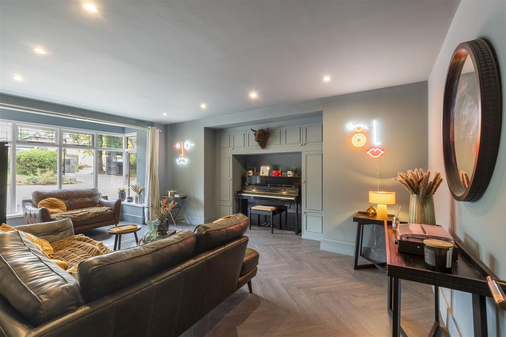 Additional image 10 of 7 bed property for saleLovelace Avenue, Solihull B91