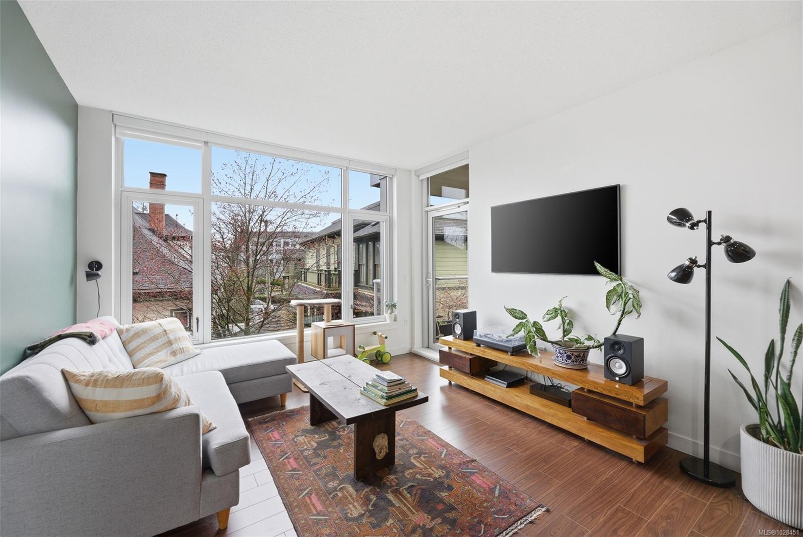 Additional image 2 of 205-640 Michigan Street, Victoria, BC, V8V 0B7