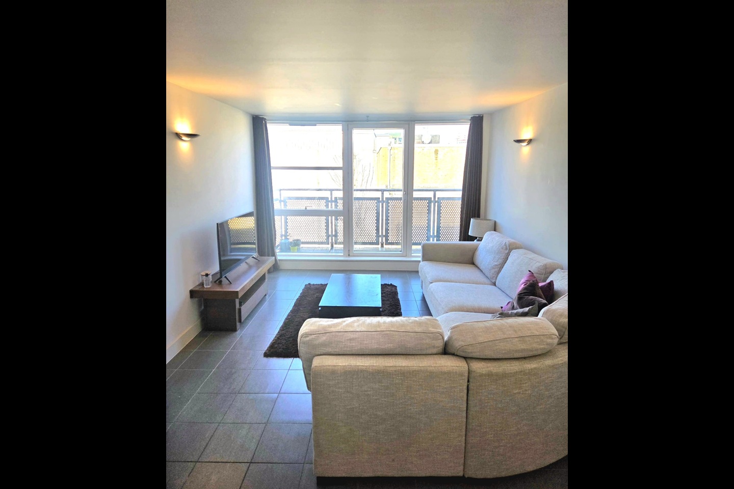 2 Bed Flat, Isaac Way, SE1, N1 7GU