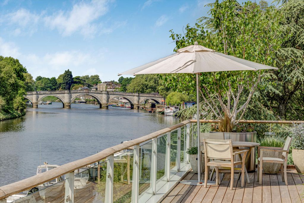 Additional image 5 of 3 bed flat for salePetersham Road, Richmond TW10