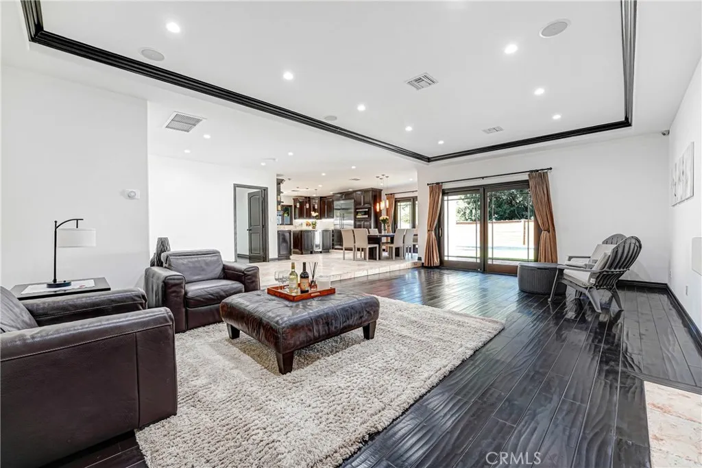 Additional image 6 of 4529 Don Pio Dr, Woodland Hills, CA 91364