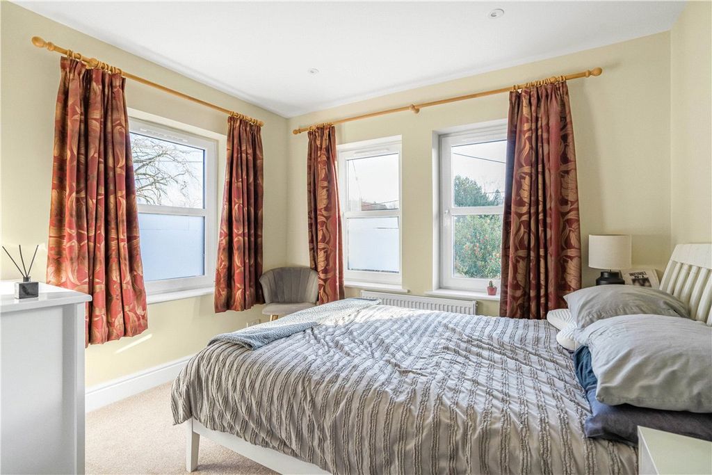 Additional image 17 of 6 bed flat for saleEynsham Road, Oxford, Oxfordshire OX2