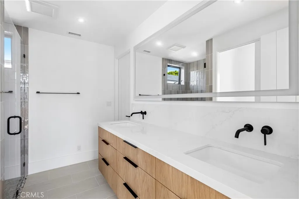 Additional image 31 of 700 Iris, Corona Del Mar, CA 92625