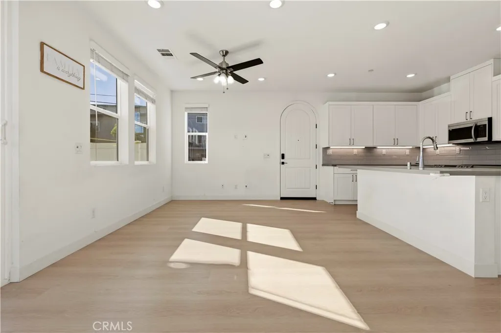 Additional image 40 of 1544 W Plaza Del Amo, Torrance, CA 90501