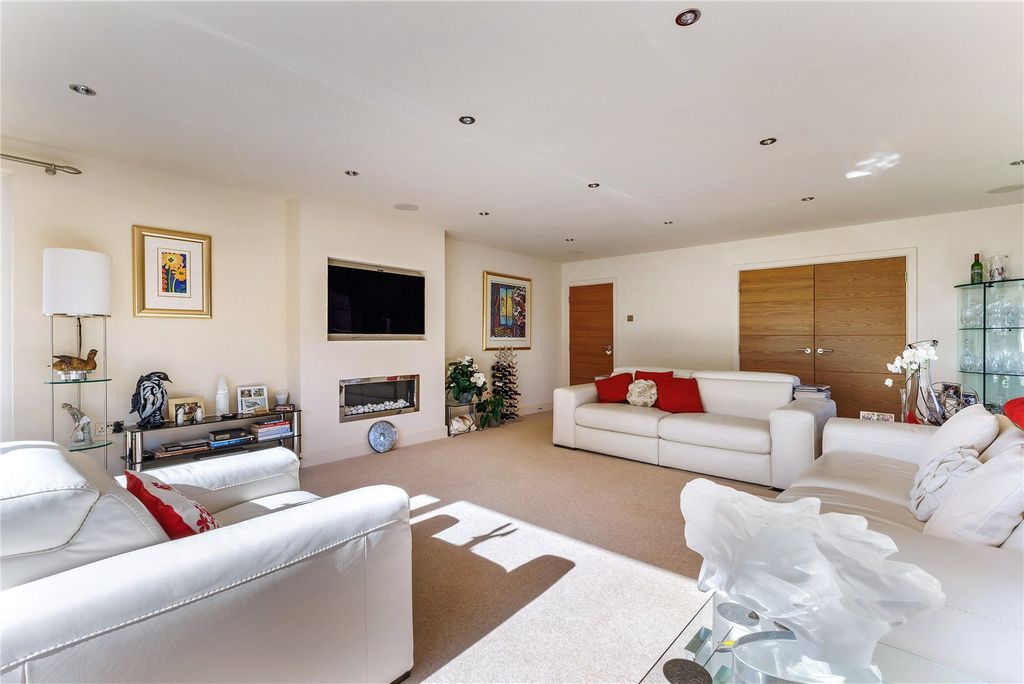 Additional image 8 of 3 bed flat for saleCliftons, 30 Nairn Road, Canford Cliffs, Poole BH13