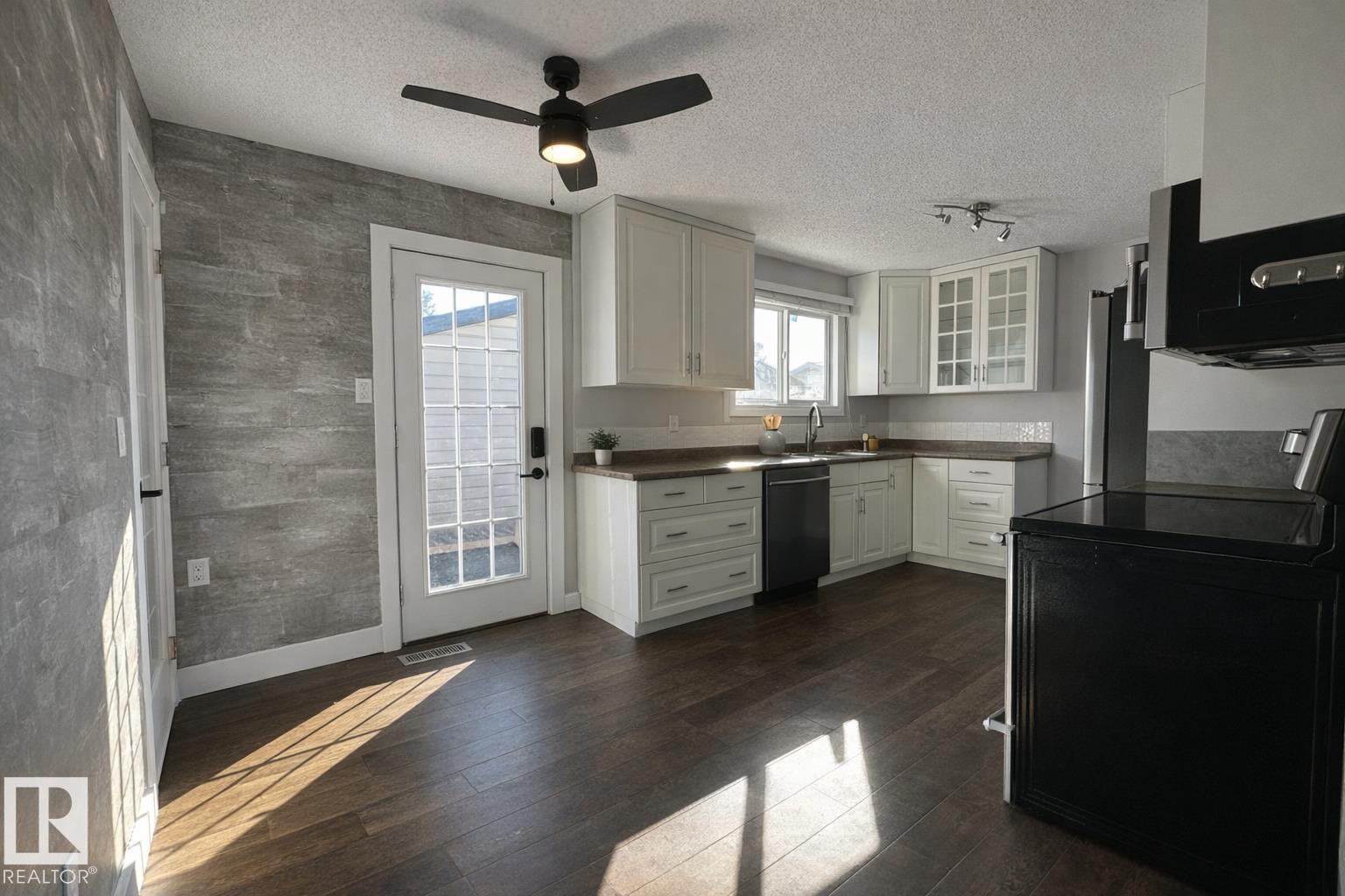 Additional image 5 of 2111 146 Avenue NW, Edmonton, AB, T5Y1T6