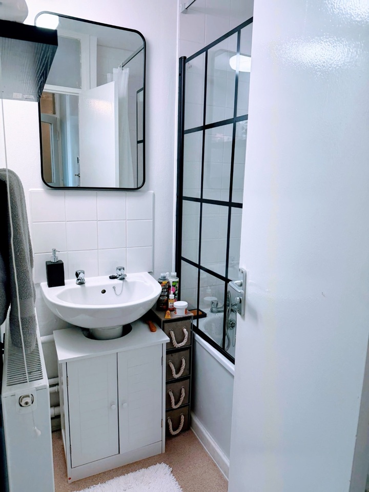 Additional image 2 of Room in a Shared Flat, Coverley Point, SE11, N1 7GU