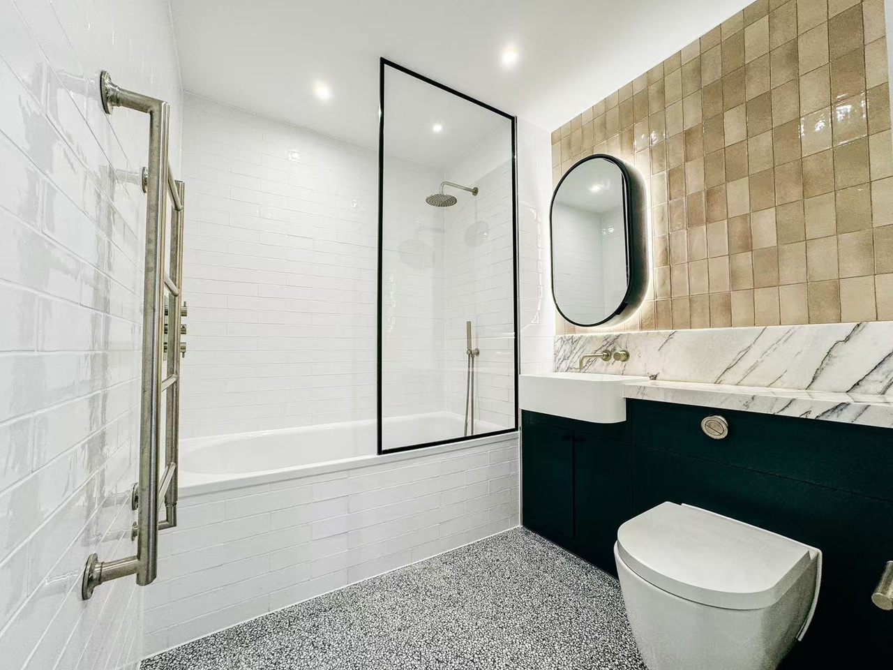 Additional image 8 of 2 Bed Flat, Viaduct Gardens, SW11, N1 7GU