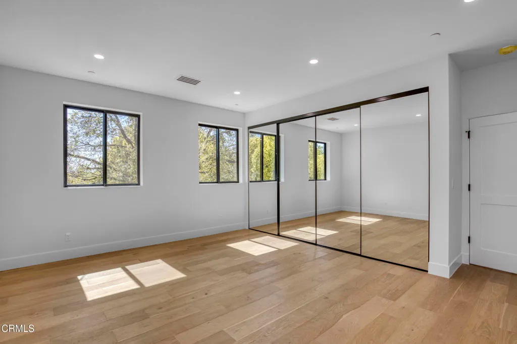 Additional image 47 of 611 W Claremont Street, Pasadena, CA