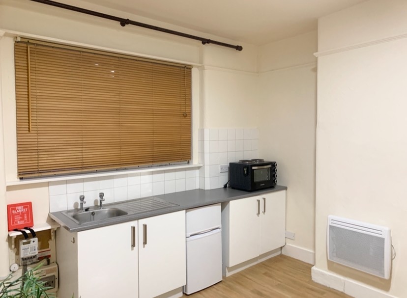 Additional image 9 of Bedsit, Claverton St, SW1V, N1 7GU