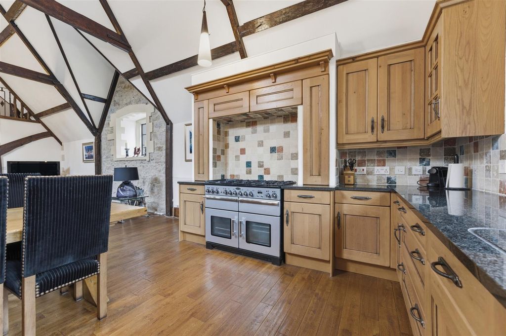 Additional image 5 of 3 bed flat for saleThe Old Grammar School, Church Street, Cowbridge CF71