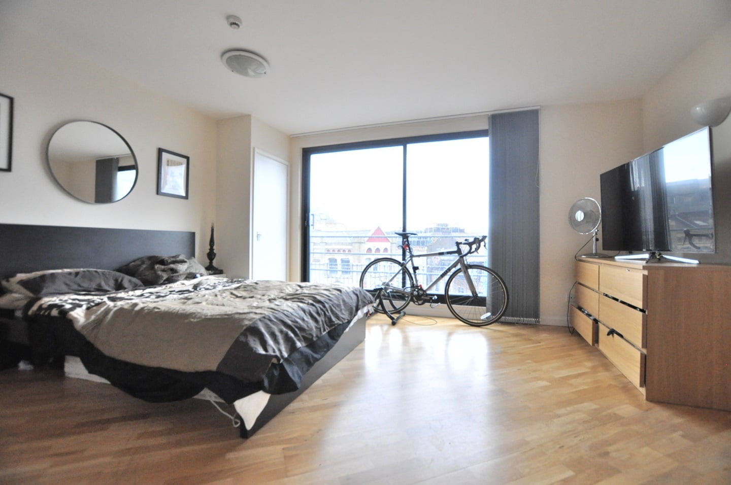 Additional image 2 of 3 Bed Flat, Great Eastern Street, EC2A, N1 7GU