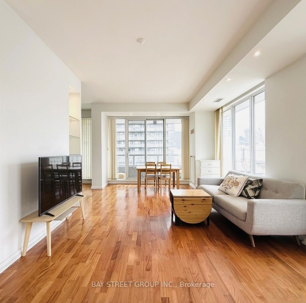 Additional image 3 of 1902-111 Elizabeth Street, Toronto, ON, M5G 1P7