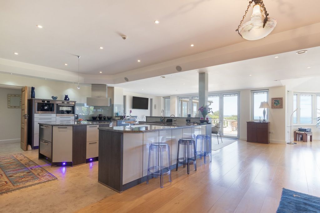 Additional image 9 of 6 bed detached house for saleCalais Road, St. Martin, Guernsey, Channel Islands GY4