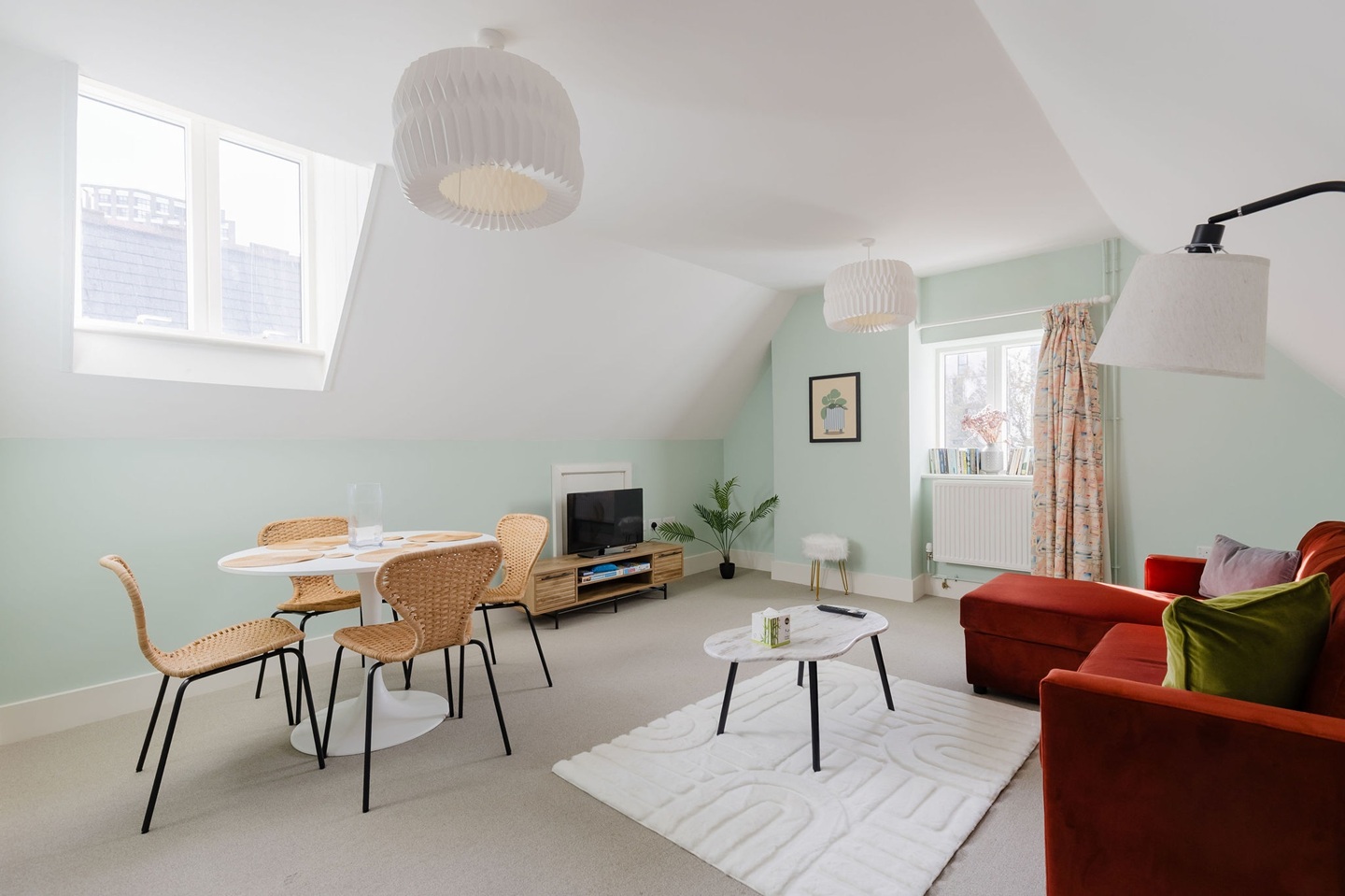 2 Bed Flat, Commercial Street, E1, N1 7GU