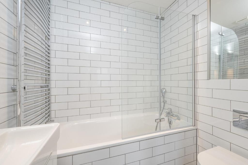 Additional image 15 of 2 Bed Flat, Brook Drive, SE11, N1 7GU