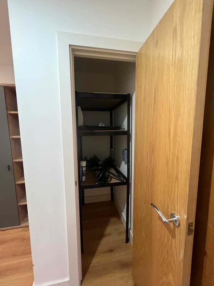 Additional image 5 of 2 Bed Flat, Wandsworth Road, SW8, N1 7GU