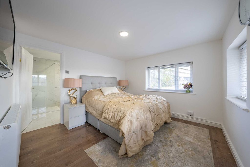 Additional image 20 of 5 bed detached house for saleOld Chepstow Road, Langstone NP18