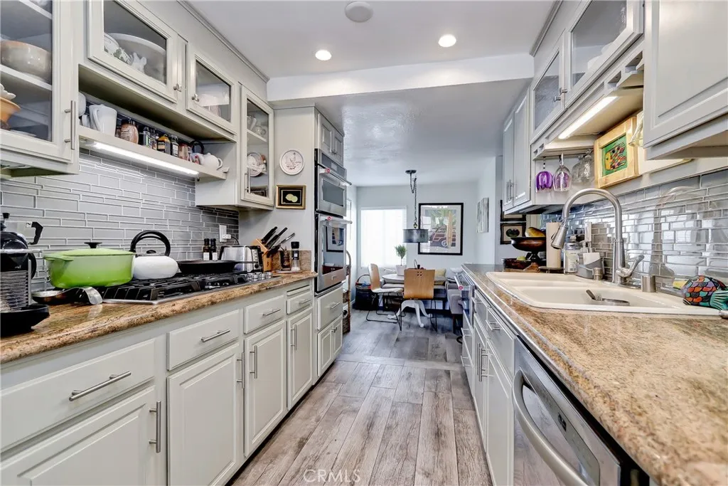 Additional image 5 of 425 S Catalina Ave Unit 2, Redondo Beach, CA 90277