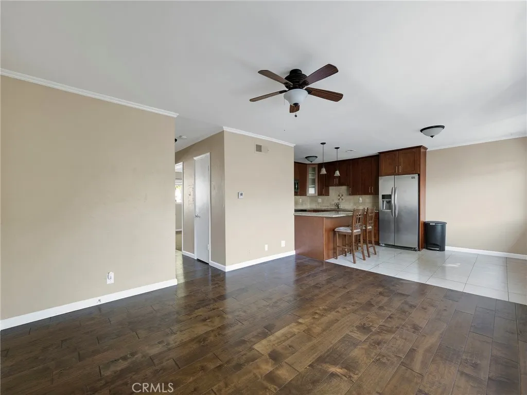 Additional image 4 of 18547 Collins Street Unit B24, Tarzana, CA 91356