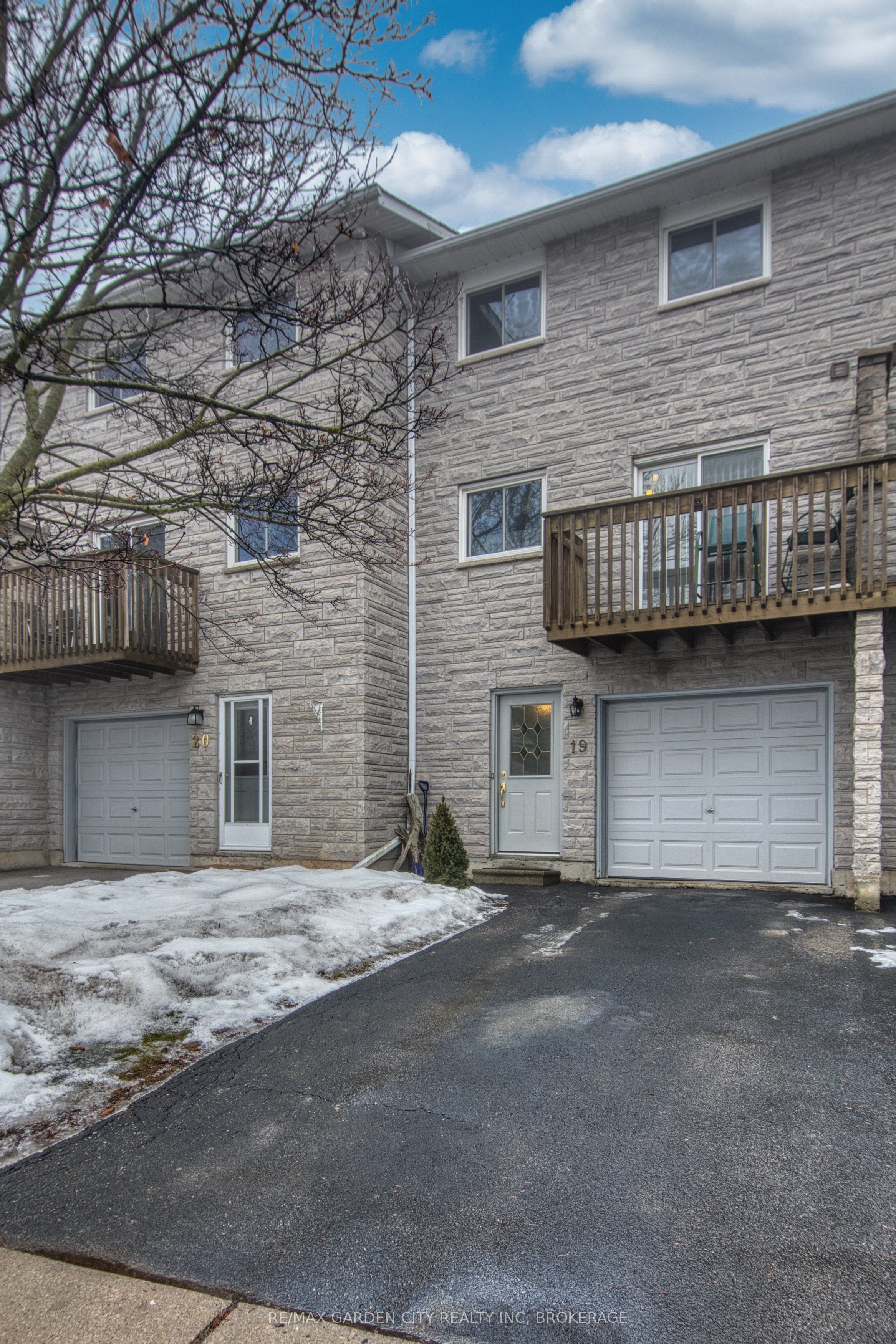 Additional image 2 of 19-1155 Paramount Drive, Hamilton, ON, L8J 2N3