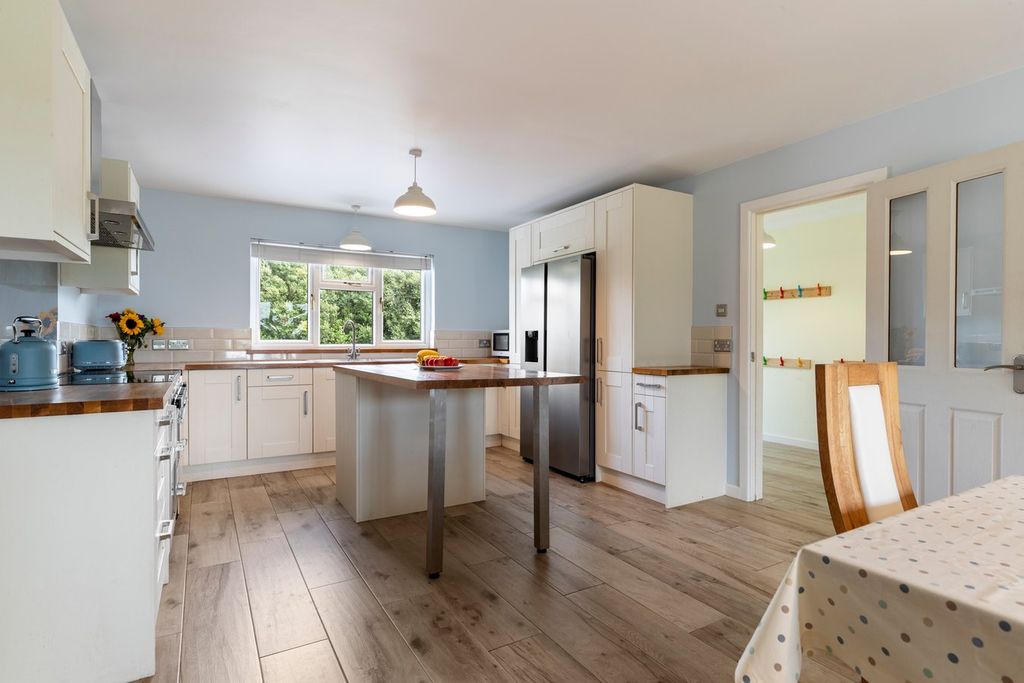Additional image 5 of 6 bed farm for saleYerbeston, Kilgetty SA68