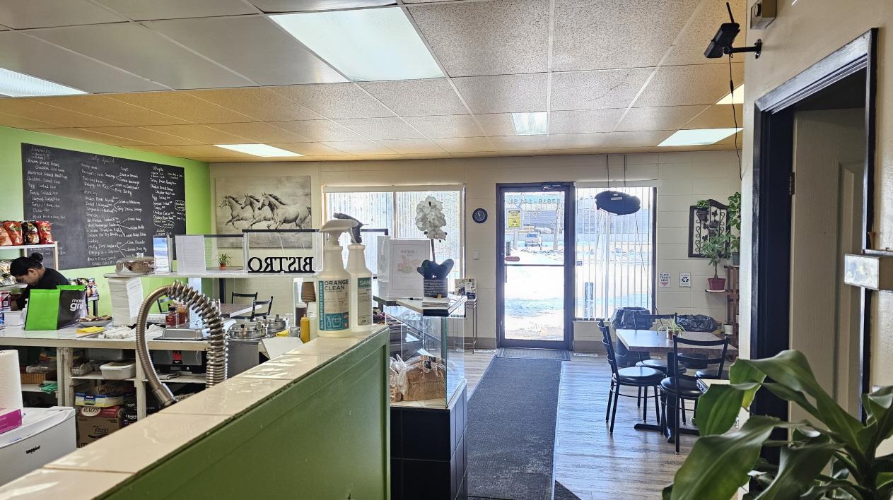 Additional image 4 of 12816 141 Street NW, Edmonton, AB, T5L4N8