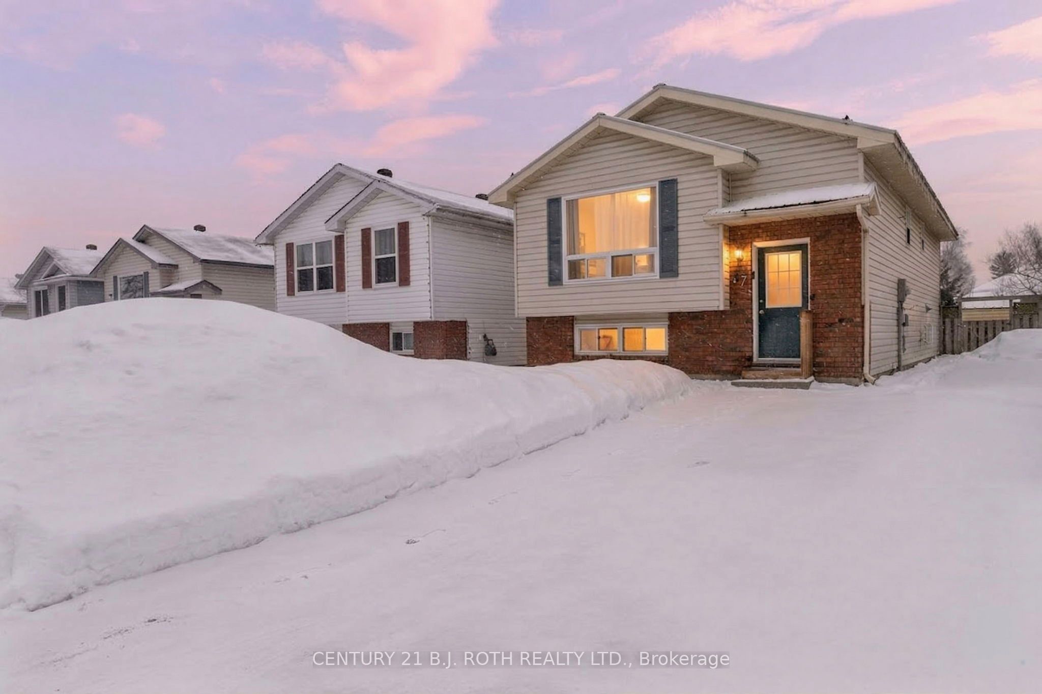 37 Louise Lane, Orillia, ON, L3V 7W1