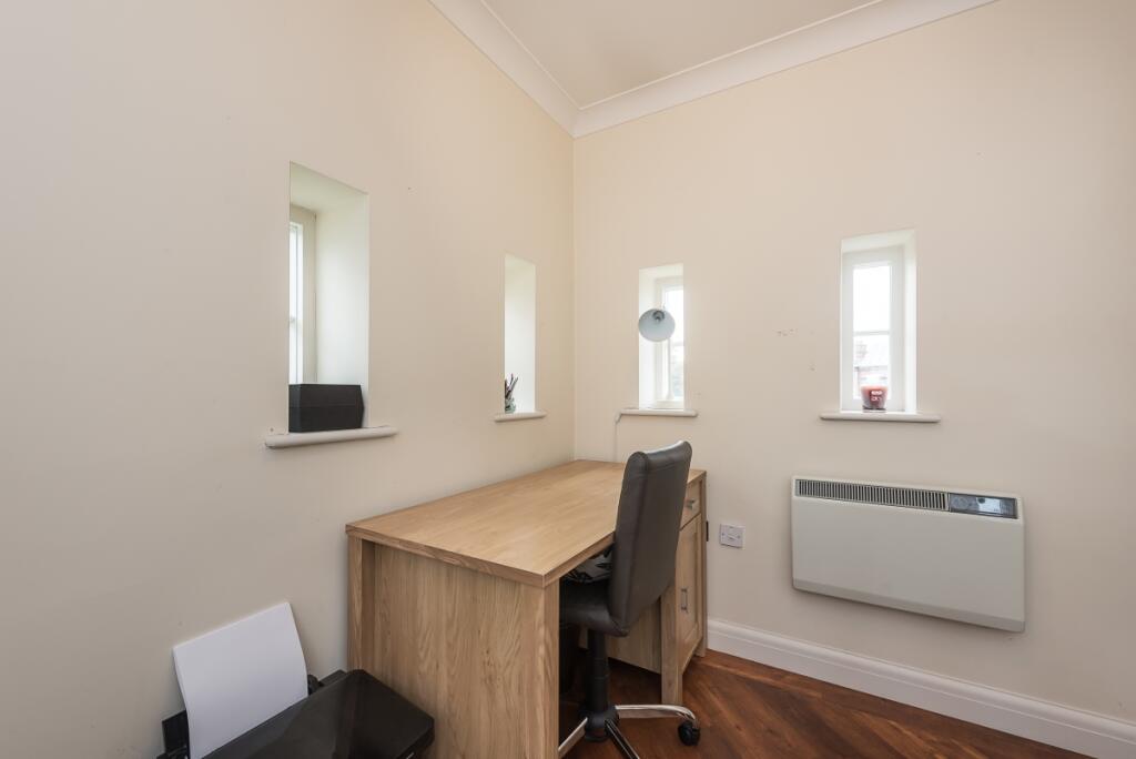 Additional image 11 of Beningfield Drive London Colney AL2