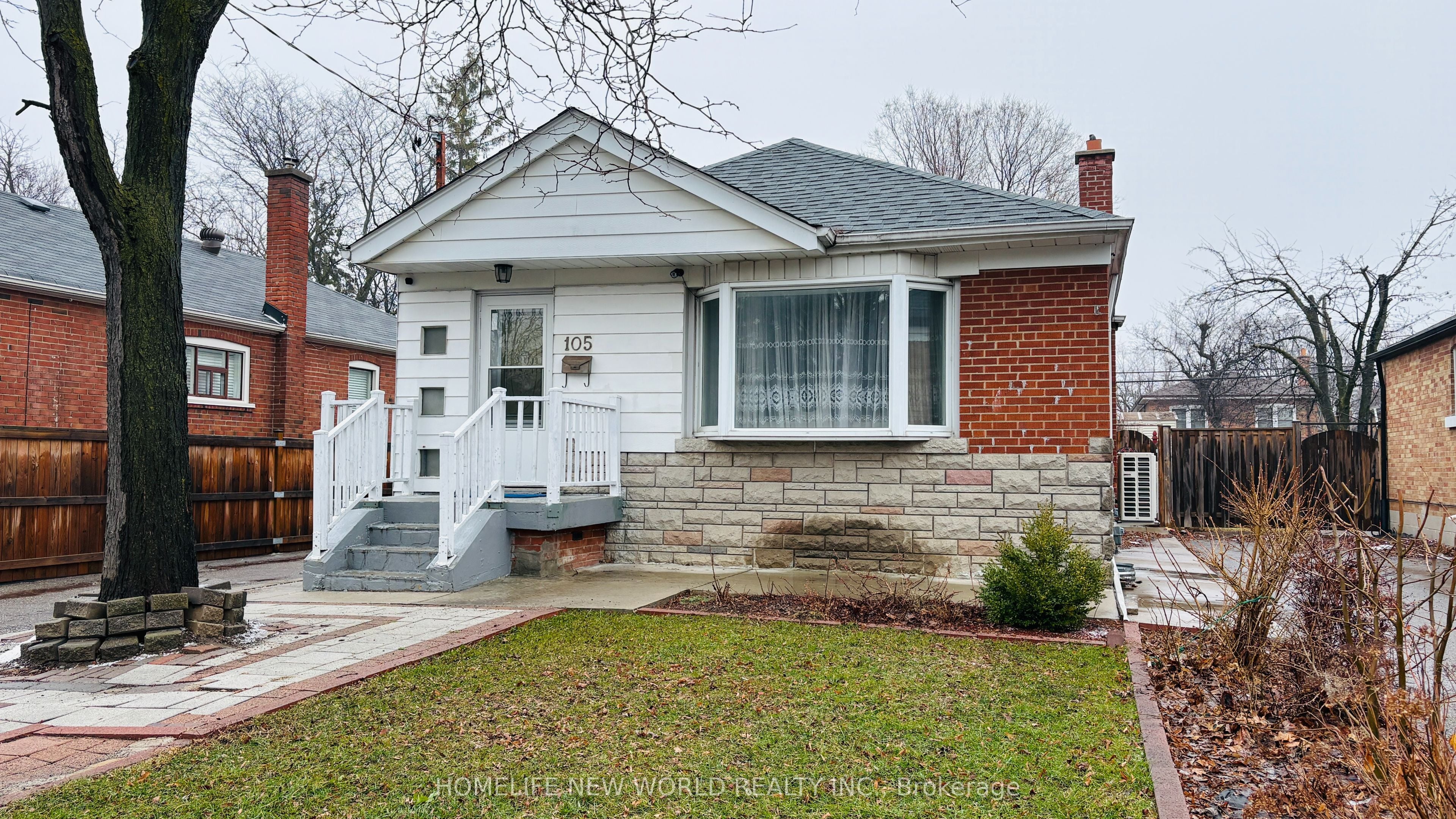 105 Wye Valley Road, Toronto, ON, M1P 2A7