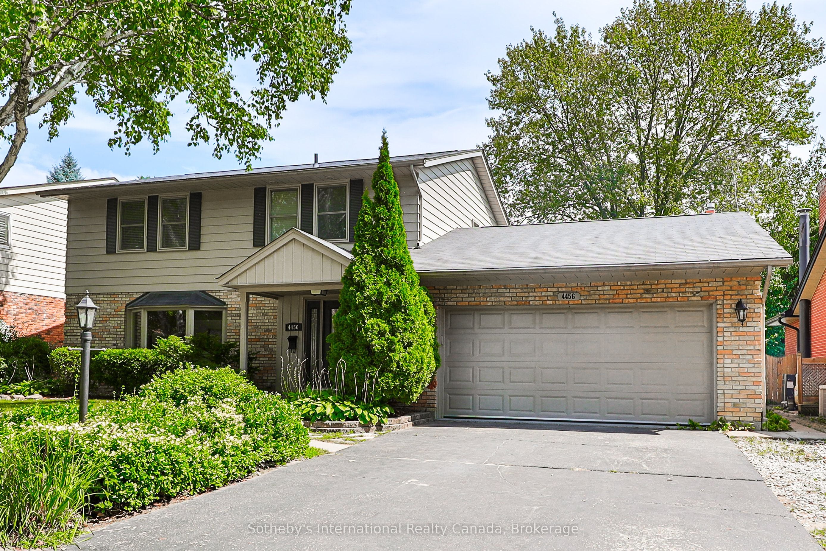 Additional image 2 of 4456 Hawthorne Drive, Burlington, ON, L7L 1G5