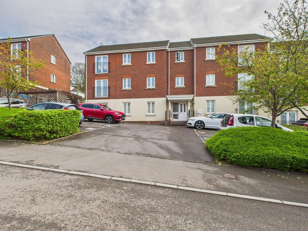 2 bed flat for saleGeraint Jeremiah Close, Neath SA11