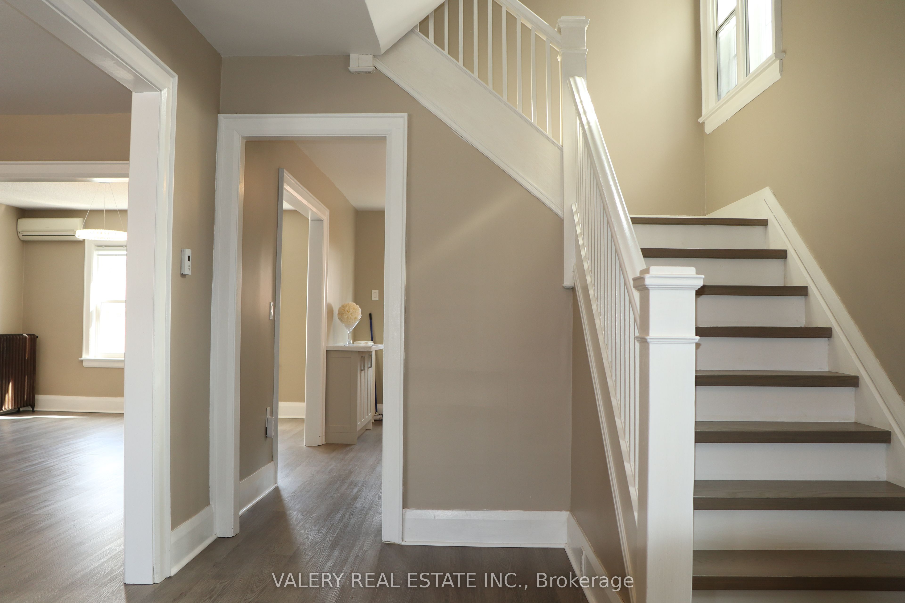 Additional image 4 of 207 Oakwood Avenue, Toronto, ON, M6E 2V3