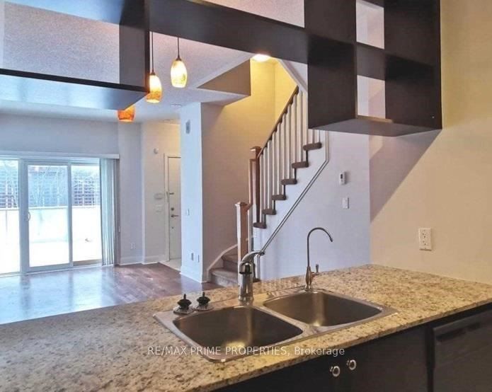 Additional image 6 of Th69-315 Village Green Square, Toronto, ON, M1S 0L2