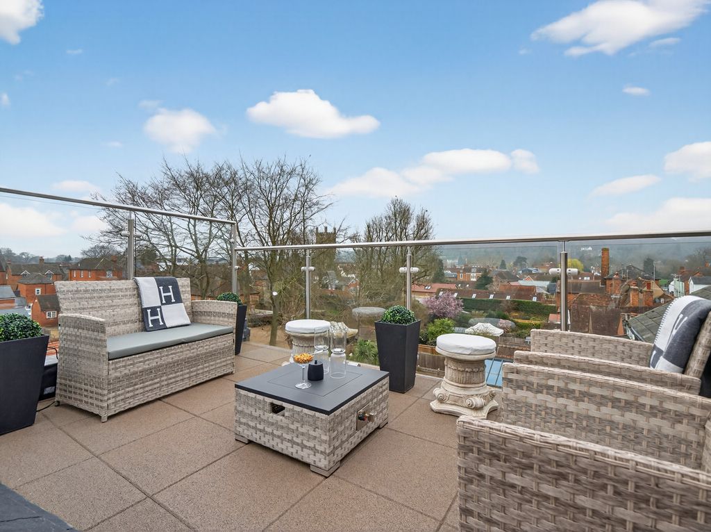 Additional image 33 of 3 bed flat for saleFriday Street Henley-On-Thames, Oxfordshire RG9